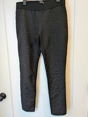 Carmen Marc Valvo Women's Large Black Leggings Lace gothic Mob Wife EUC